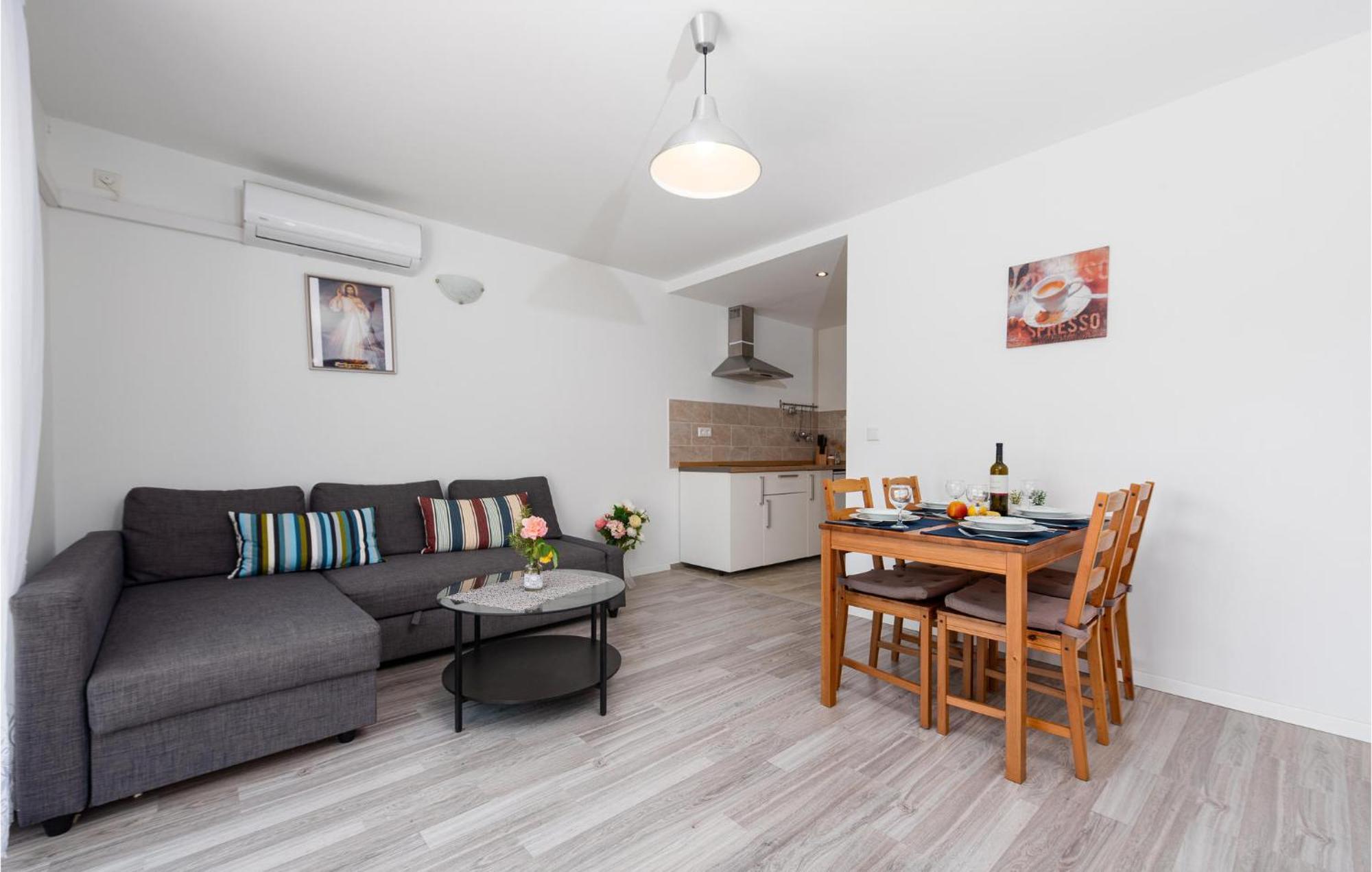 Lovely In With Wifi Apartment